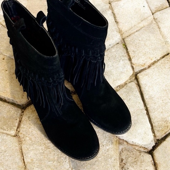 Sbicca “hard to find” BLACK Suede Macramé Fringe Boot. Vintage - Picture 14 of 16